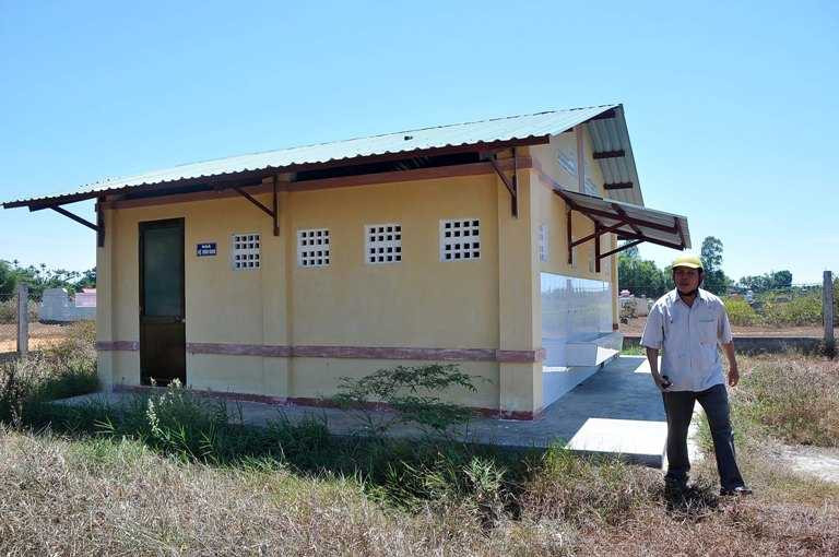 nhà vệ sinh giá khủng