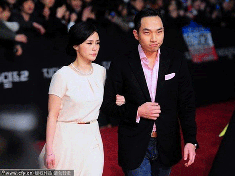 Chung Hân Đồng chia tay bạn trai sau 10 tháng hẹn hò