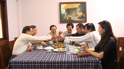 Chuyen tinh noi mat bao