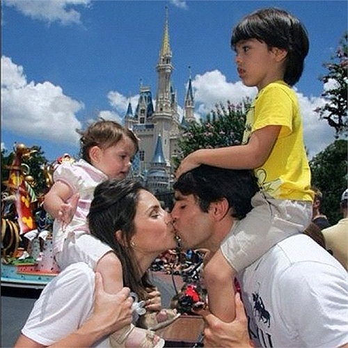 Gia đình hạnh phúc của Kaka