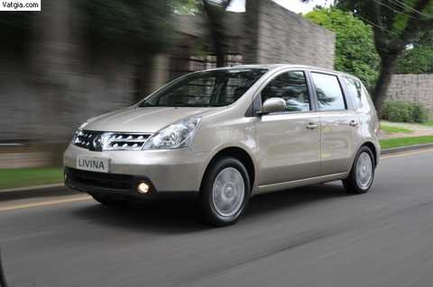 Nissan Grand Livina 2011