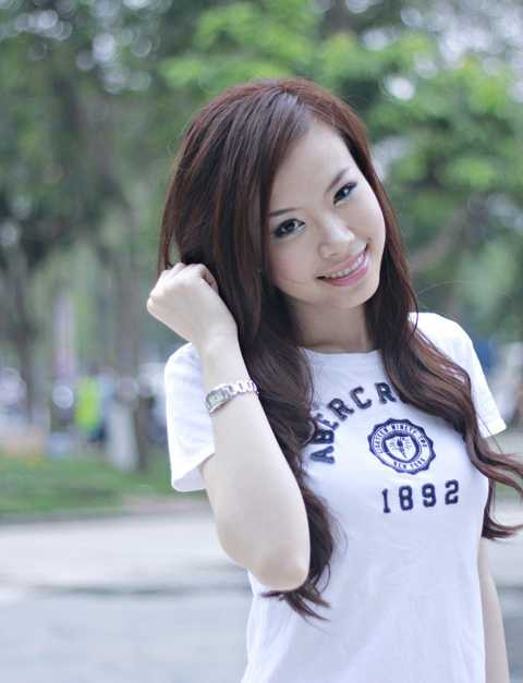 Hà Trang trong buổi gặp gỡ với tỷ phú Warren Buffett