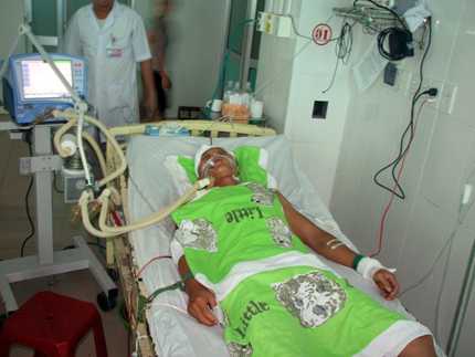 côn đồ, chém tới tấp
