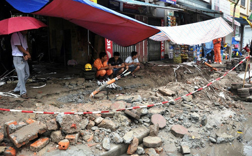 công nhân, điện giật, đào vỉa hè, ngành điện, sai phạm