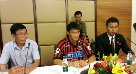 Công Vinh sang Nhật thi đấu