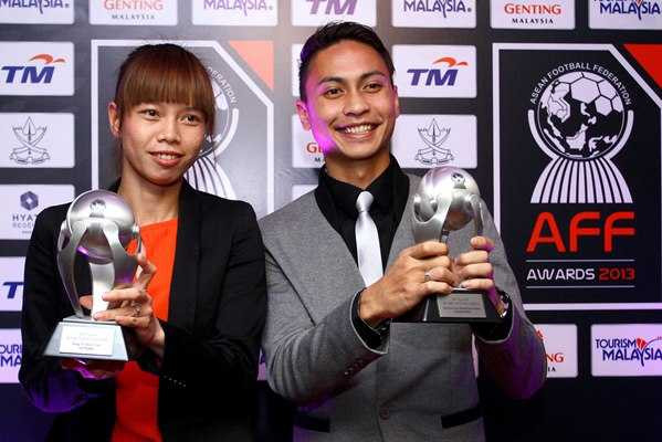 Công Vinh hết cửa nhận Quả bóng vàng