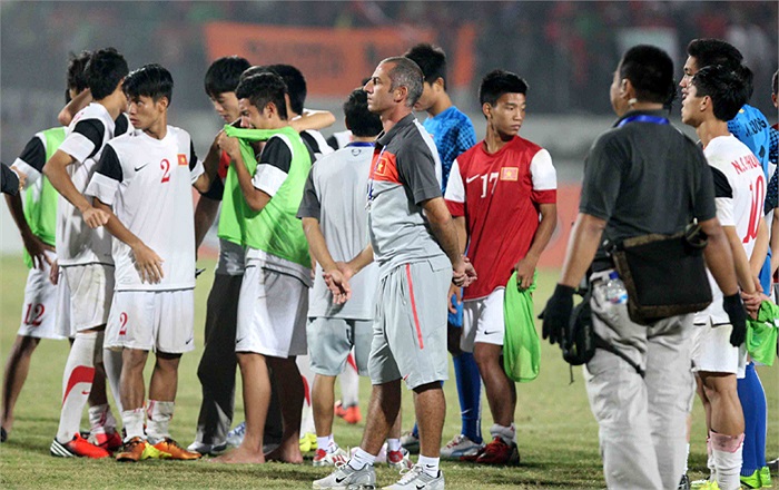 Do đội U19 của chúng ta thi đấu với tần suất 2 ngày/trận nên sẽ dành phần lớn thời gian để hồi phục tại khách sạn. Ngoài những hoạt động ở phòng gym, các cầu thủ cũng sẽ được massage và thả lỏng ở bể bơi của khách sạn.