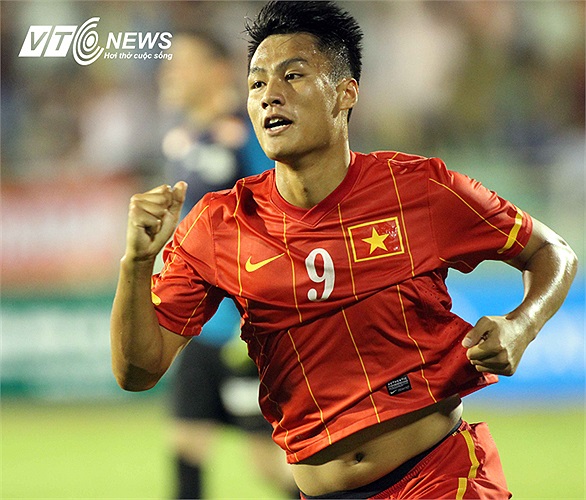 Tuy nhiên, Mạc Hồng Quân vẫn chưa quyết định tương lai của mình. Anh hiện đang nghỉ ngơi tại Hải Dương chờ tập trung ĐT U23 trong vài ngày tới sau khi từ TP.HCM trở về.