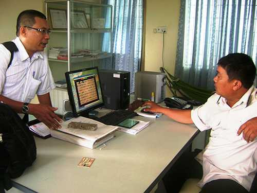 chi cục trưởng thi hành án, cụ bà, tự thiêu, chơi game, khiển trách, phú yên, đông hòa