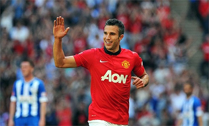 Xuất hiện lần đầu ngày 9/8, Van Persie lúc nào cũng giữ được sự hung dữ và nét phóng khoáng của một chú Sư tử