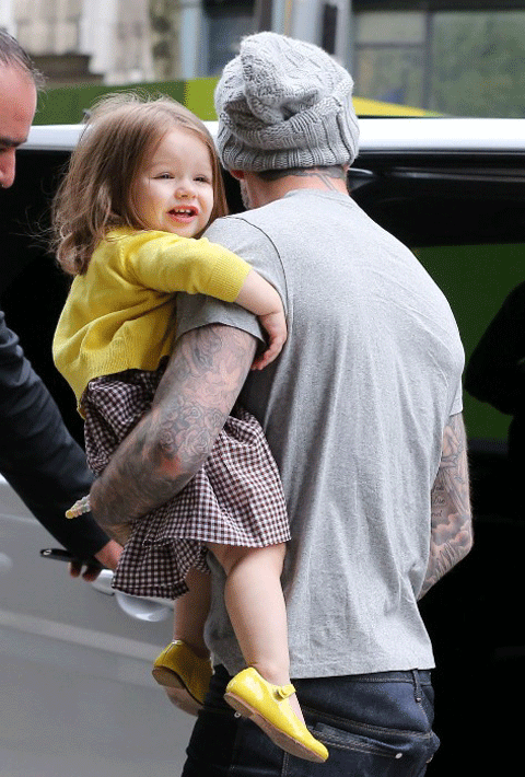 Harper Beckham và cha