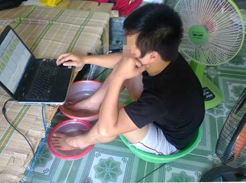 Sinh viên chống nóng