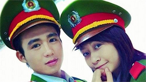 Khác với những hot boy thông thường, các chàng trai học và làm việc trong ngành công an không chỉ có gương mặt đẹp mà còn oai vệ trong các bộ cảnh phục. Chính điều đó đã khiến dân mạng yêu thích