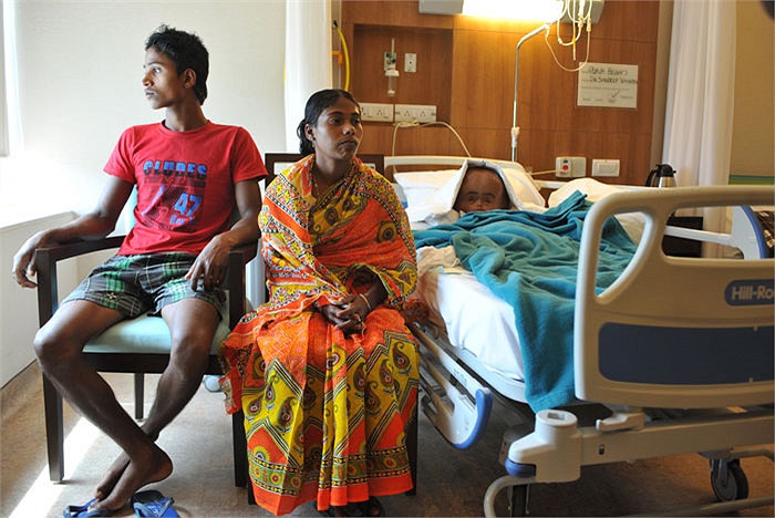 Chuyên gia về giải phẫu thần kinh tại bệnh viện hàng đầu Fortis của thủ đô Delhi, cho biết các cuộc phẫu thuật để điều trị bệnh não úng thủy không quá rủi ro.