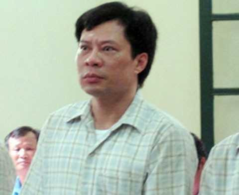 Đại ca đi Bentley bị tạt axít