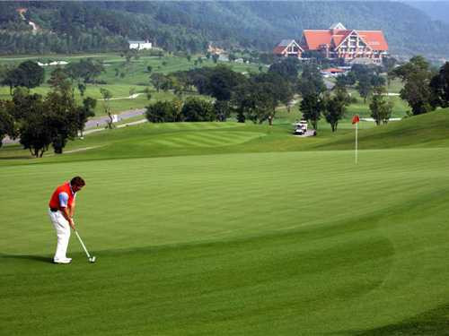 sân golf