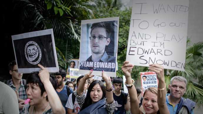 Người dân Hongkong biểu tình ủng hộ cựu điệp viên NSA Snowden