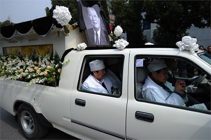 Ông Ngô qua đời do căn bệnh ung thư phổi