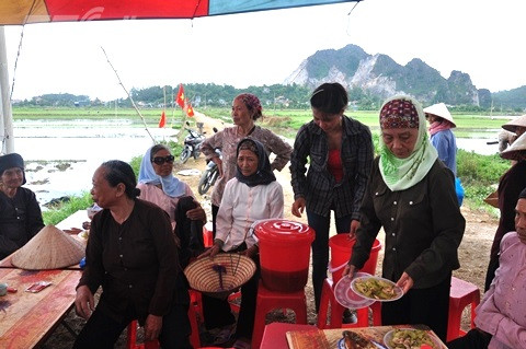 Ô nhiễm môi trường là nỗi bức xúc lớn nhất của người dân xã Duy Tân, huyện Kinh Môn từ chục năm nay.