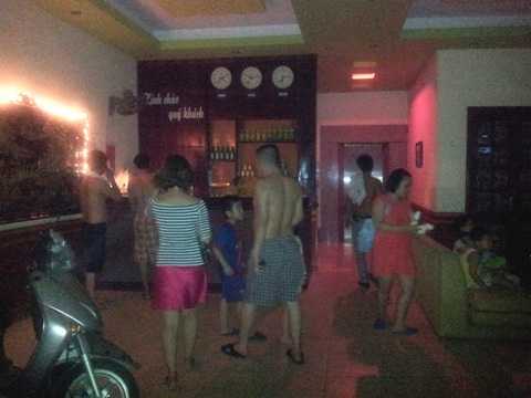 khách san, mất điện, nóng kỷ lục