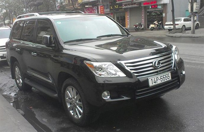 Lexus LX 570 biển số tứ quý 5.