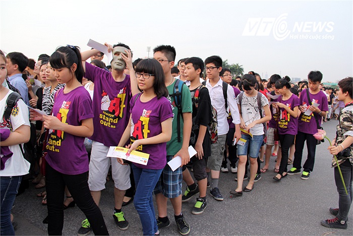 Các bạn trẻ tỏ rất háo hức.