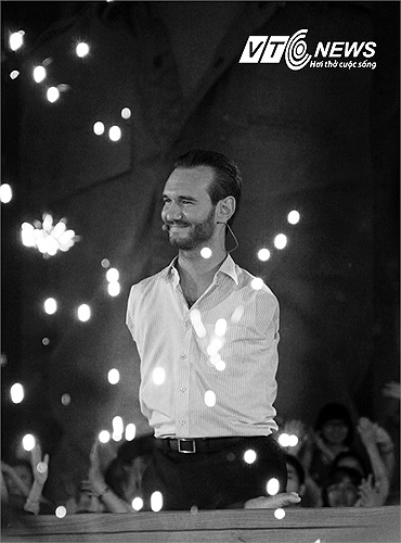 'Đừng bao giờ từ bỏ khát vọng'.