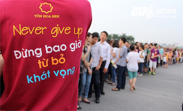 'Đừng bao giờ từ bỏ khát vọng', đó là thông điệp của Nick gửi tới tất cả những ai đã đến với anh trong buổi tối 23/05.