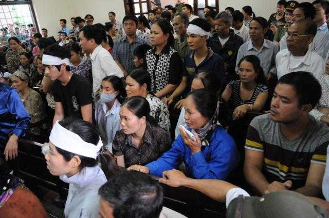 người nhà nạn nhân