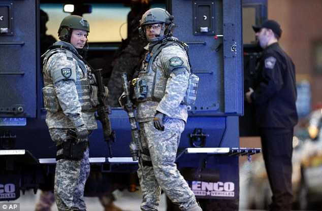 Cơ quan an ninh Mỹ ráo riết tìm nghi phạm