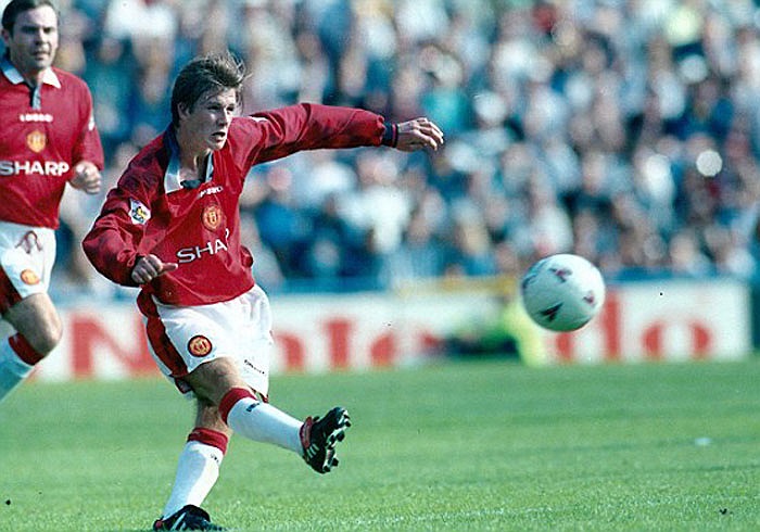 Tuy nhiên, mọi người chỉ bắt đầu để ý đến Beckham sau siêu phẩm lốp bóng từ giữa sân vào lưới Wimbledon năm 1997