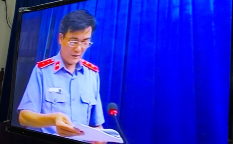 Viện kiểm sát đề nghị bác kháng cáo của các bị cáo. 