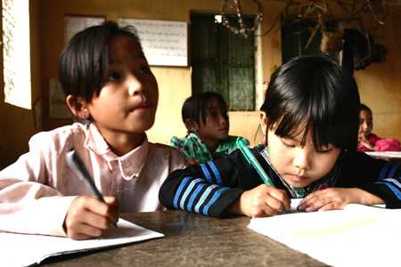 học sinh miền núi