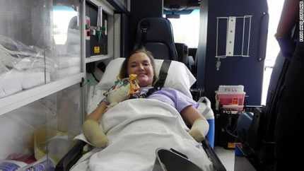 vi khuẩn 'ăn thịt' tấn công