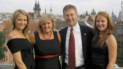 vi khuẩn 'ăn thịt' tấn công