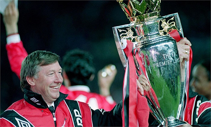 Mùa giải 1992-1993, MU giành được chức vô địch Premier League đầu tiên dưới thời Alex Ferguson
