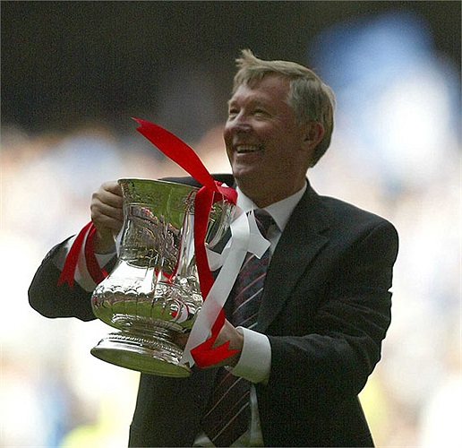 Năm 2004, lần cuối cùng Sir Alex chạm tay vào FA Cup
