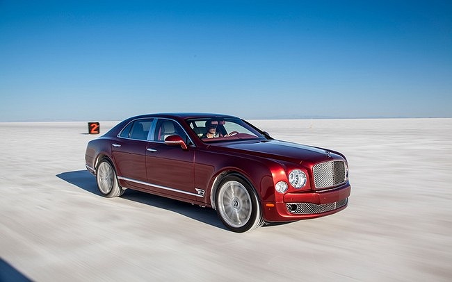 Do sử dụng động cơ V8 dung tích 6,75 lít, Mulsanne, đại diện nhà Bentley cần 21,4 lít cho100 km. 