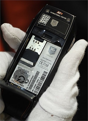 Phía bên dưới pin cho thấy, bản Meridiist đặc biệt 133/150 ở Việt Nam được lắp ráp tại Pháp.