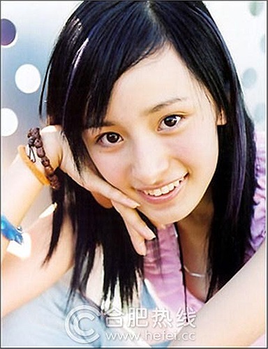 Ngoài ra, vòng một của mỹ nhân được đánh giá là nảy nở một cách bất ngờ.