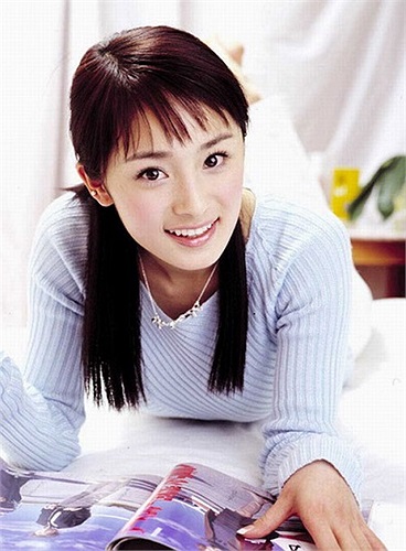 Tuy nhiên, khi lớn lên, nhiều nét thanh tú trên khuôn mặt đã mất đi.