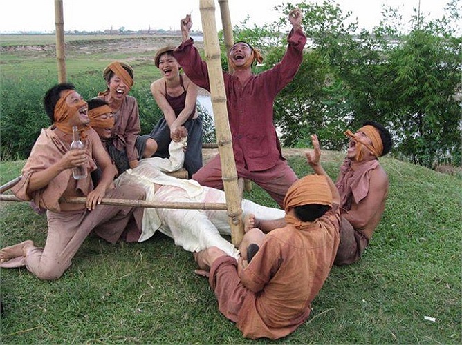 Nghệ sỹ Công Lý trong một vai diễn hài.