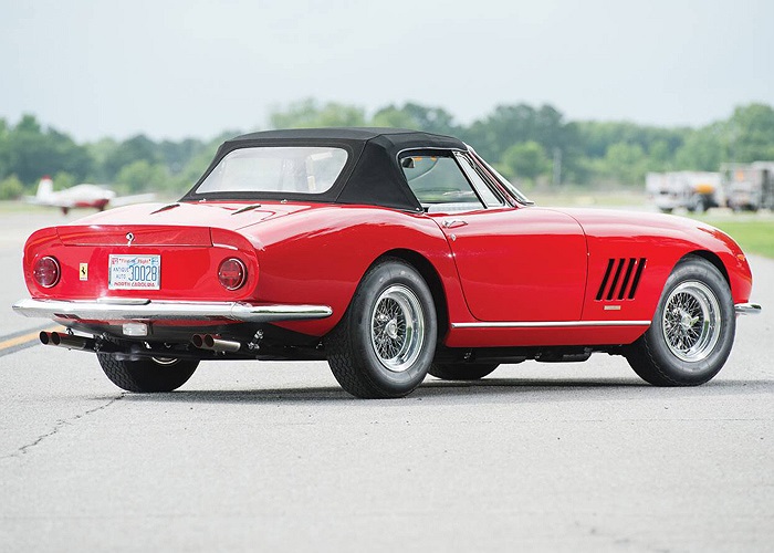 Đây được đánh giá là một trong những dòng xe đặc biệt và đẹp nhất của Ferrari.