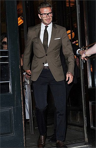 Phong độ chẳng kém là lãng tử người Anh, David Beckham