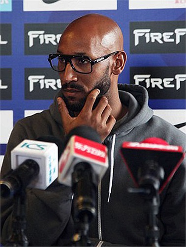 Trong các buổi họp báo