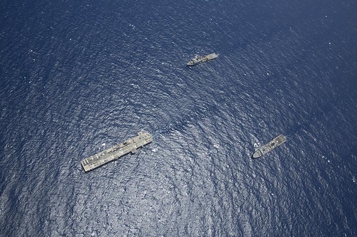 Nhóm đổ bộ Kearsarge nhìn từ trên cao
