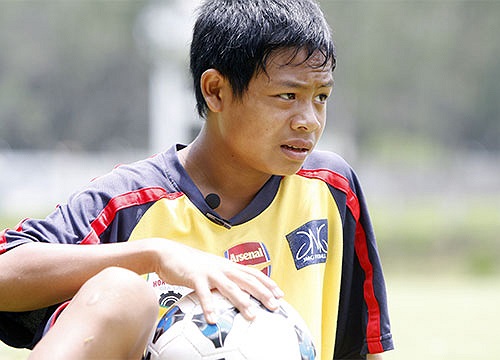 Ở U19 Việt Nam, cầu thủ người dân tộc Jarai Ksor Úc thuộc biên chế HAGL-Arsenal JMG cũng được gọi lên tập trung đội tuyển chuẩn bị cho vòng loại U19 châu Á.