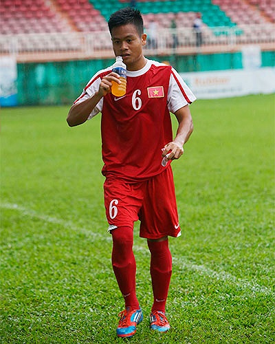 Ksor Úc là sự bổ sung cần thiết khi U19 Việt Nam đang thiếu vắng nhiều vị trí do chấn thương.