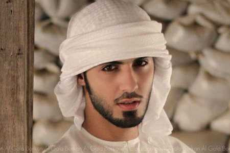 vẻ đẹp trai đang mang lại nhiều rắc rối cho Omar Al Borkan Gala