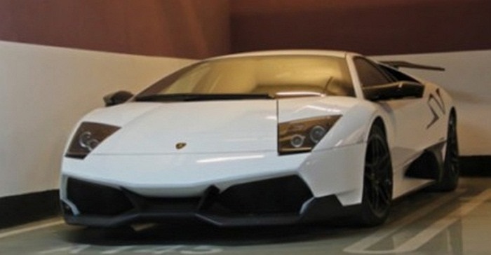 Lamborghini Murcielago SV - phiên bản nhanh nhất của dòng Murcielago, thậm chí nhanh hơn cả Reventon. Siêu xe này sử dụng động cơ V12, công suất 661 mã lực, tốc độ tối đa 336 km/h.